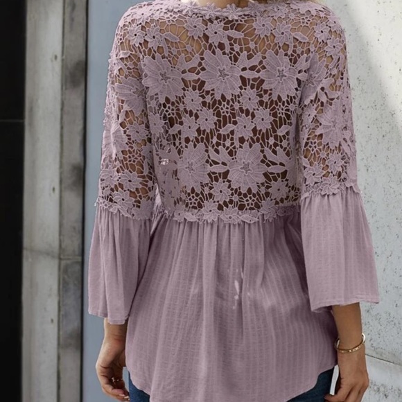 Beautiful woman blouse lace button front - Picture 5 of 7